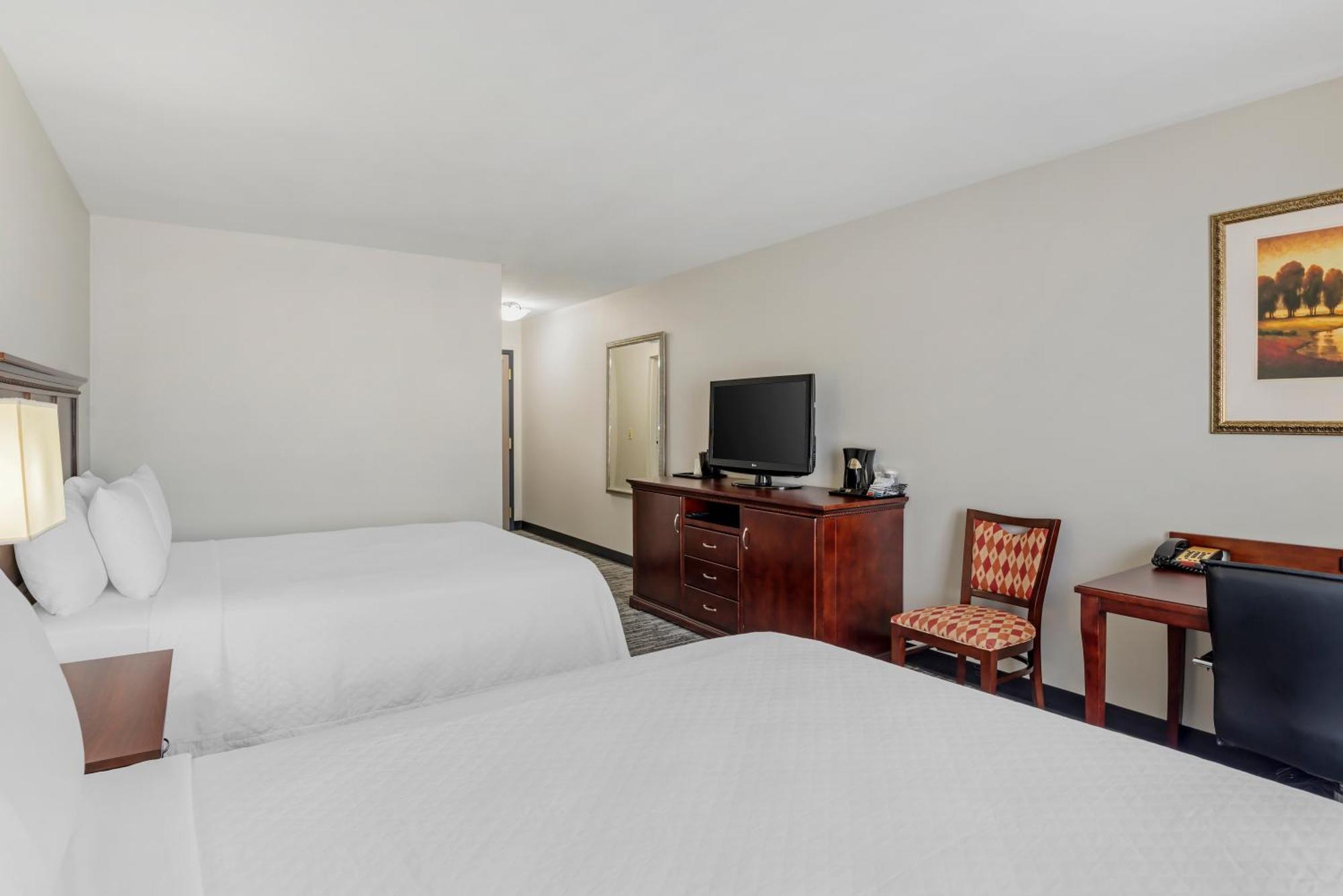 Country & By Radisson, - Hanover, Va
