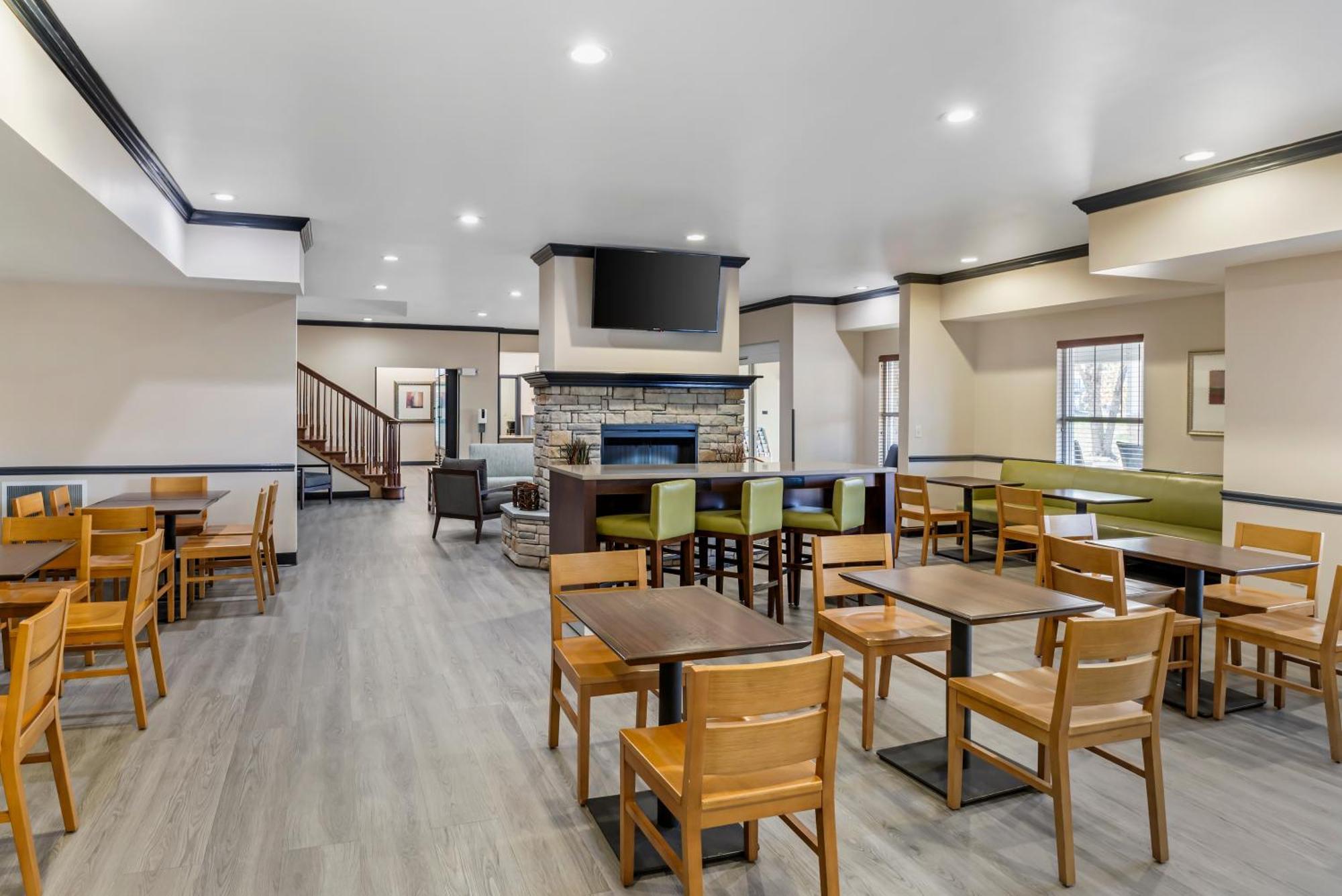 Hotel Country & By Radisson, - Hanover, Va Ashland