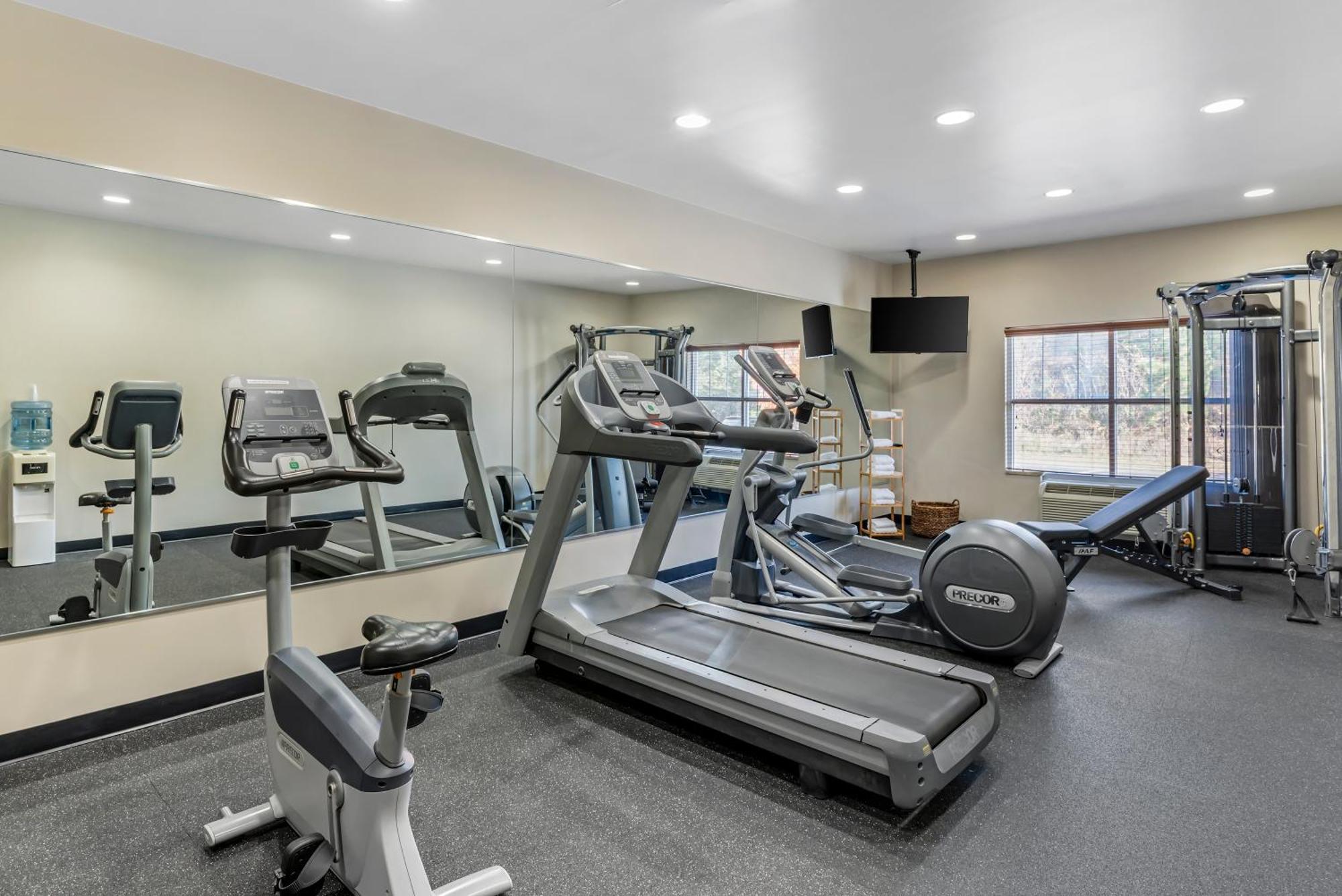 Country & By Radisson, - Hanover, Va Ashland
