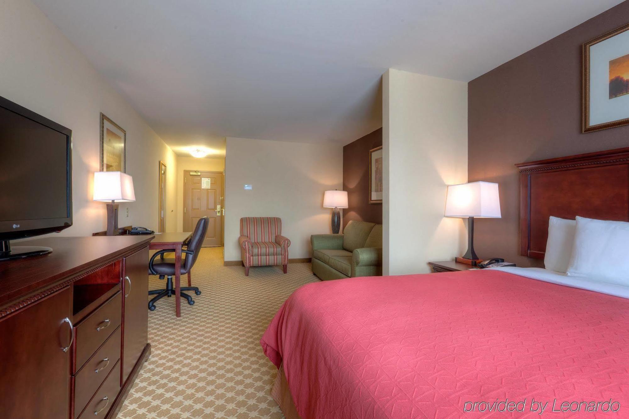 Country & By Radisson, - Hanover, Va 3*
