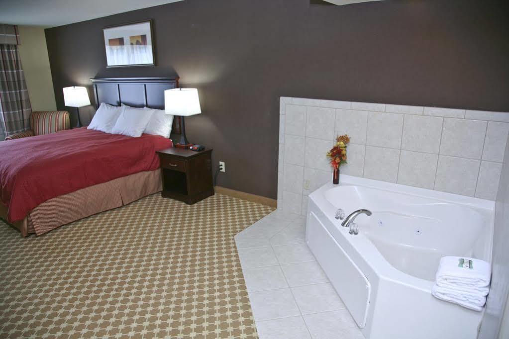 Country & By Radisson, - Hanover, Va Hotel Ashland